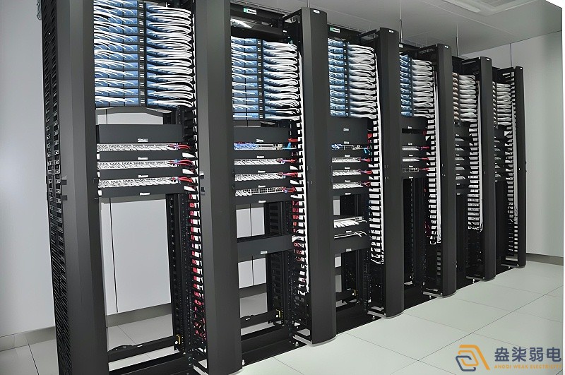 弱電設(shè)備經(jīng)銷商機(jī)型和工程機(jī)型的區(qū)別？