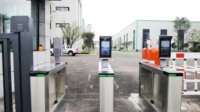 改變傳統通道門禁弊端，制造工廠應選用RFID門禁系統